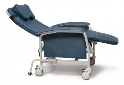 The Lumex Preferred Care infinite Position Bariatric Recliner FR565W. Shown with optional universal head pillow (item# FR5659427US), sold separately